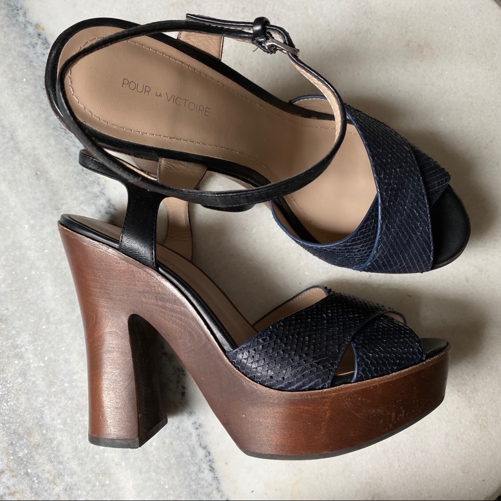 Pour La Victoire Dakota Platform